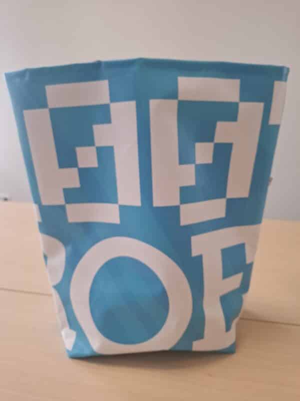 Bannertas groot - blauw met letters - Afbeelding 2